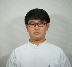 スタッフ：藍澤　克稀